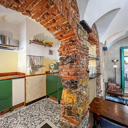 Lovingenoa Natural - Light Apartament