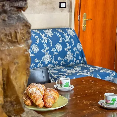 Lovingenoa Natural - Light Apartment Genoa
