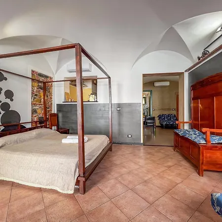 Lovingenoa Natural - Light Apartment Genoa