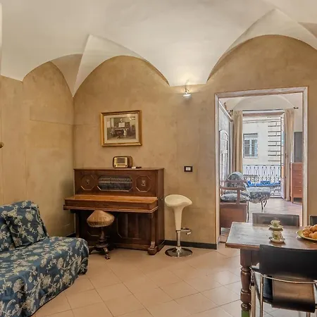 Lovingenoa Natural - Light Apartment *